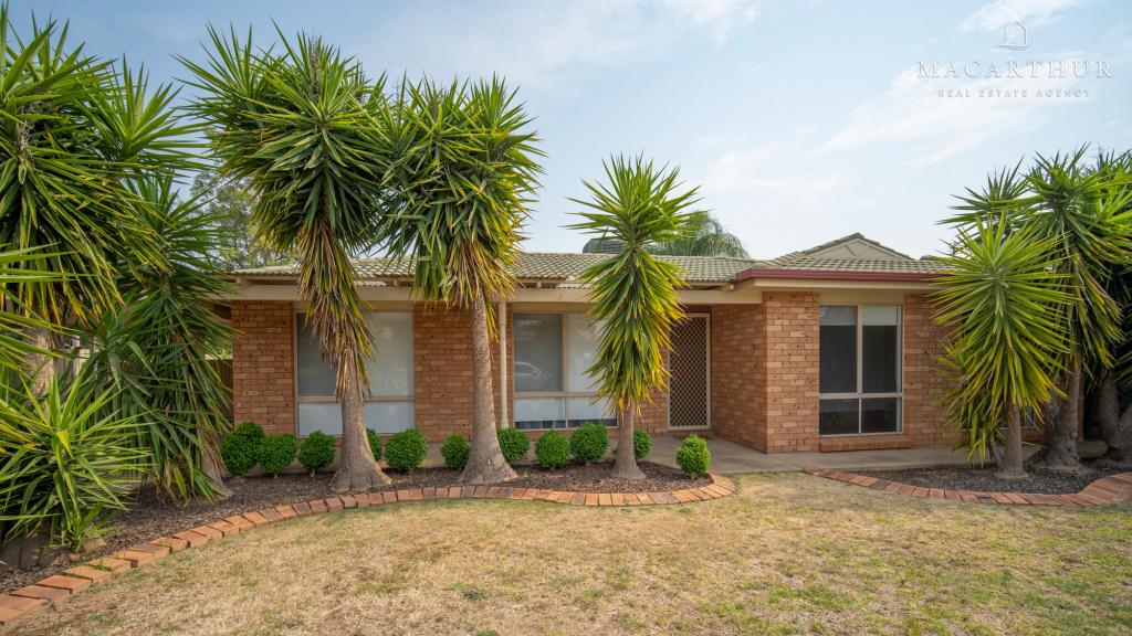 24 Langi Cres, Glenfield Park, NSW 2650