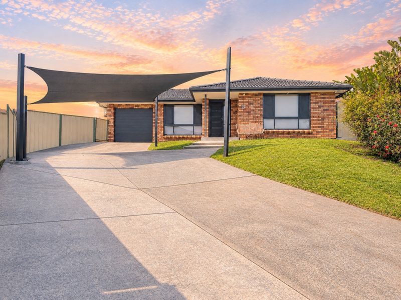 3 Lena Pl, Kearns, NSW 2558