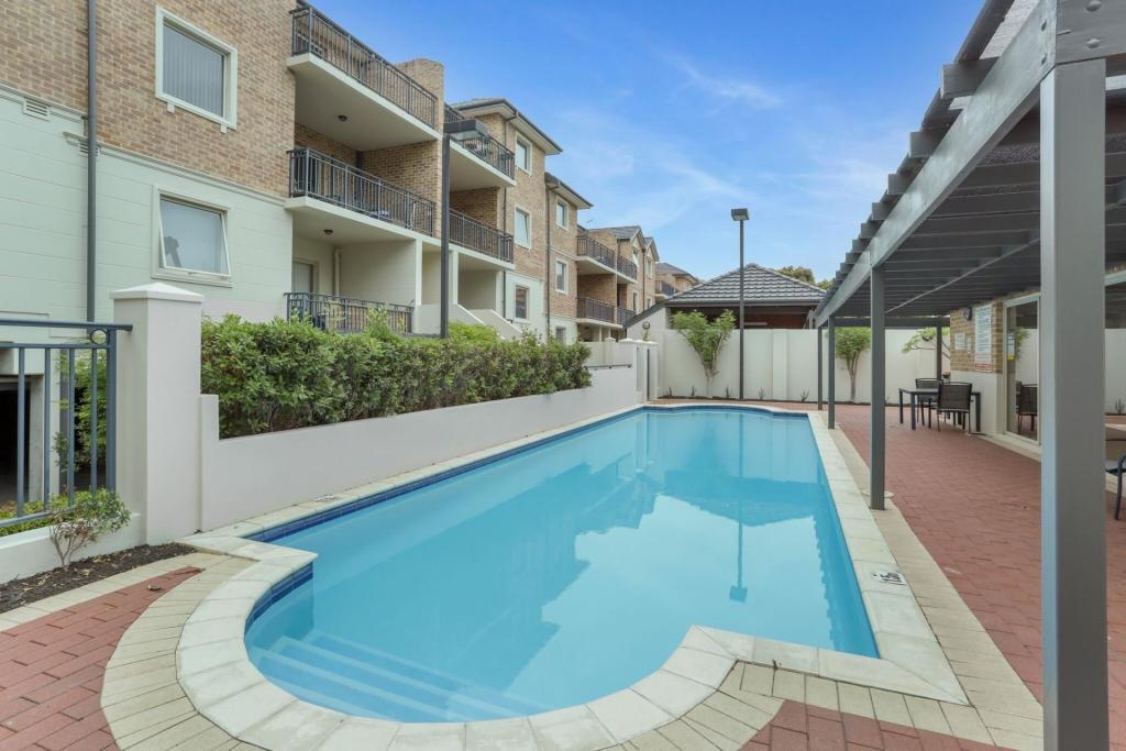 32/101 Grand Bvd, Joondalup, WA 6027