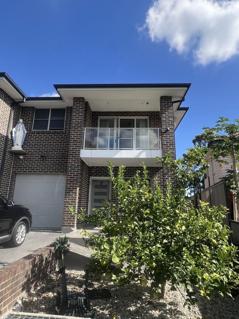 9 Royal Pl, Greystanes, NSW 2145