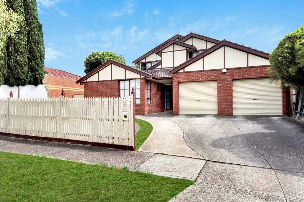 35 John Paul Dr, Hillside, VIC 3037