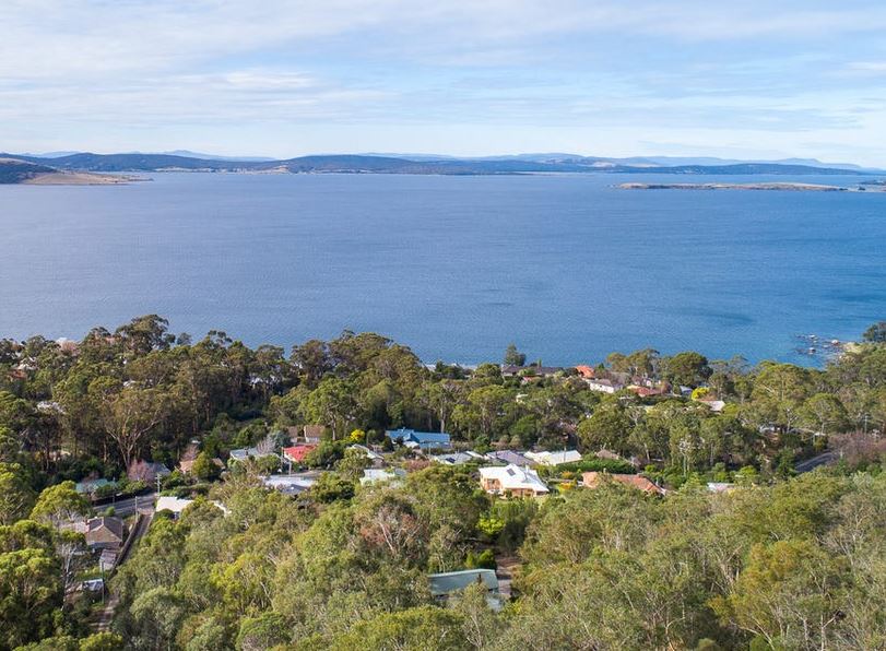 85a Channel Hwy, Taroona, TAS 7053