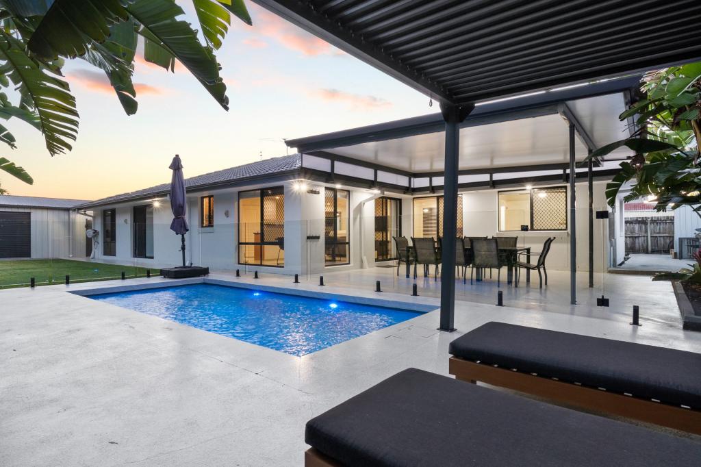 1 Trisha Cl, Victoria Point, QLD 4165