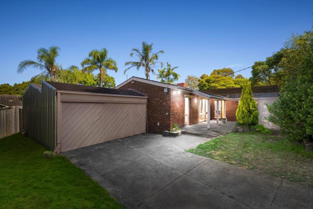 2 Allure Ct, Glen Waverley, VIC 3150