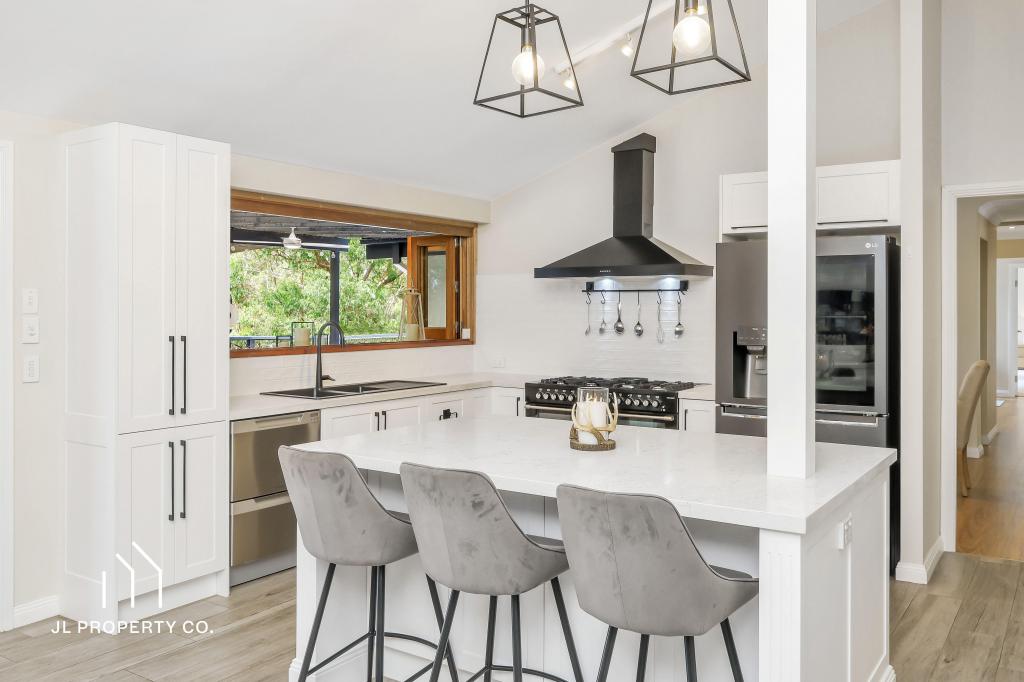 2 Awinya Cl, Empire Bay, NSW 2257