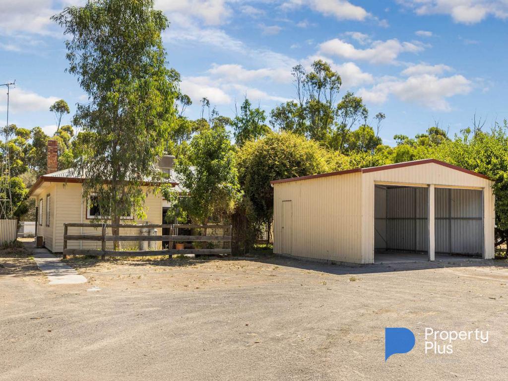 135 Calder Hwy, Charlton, VIC 3525