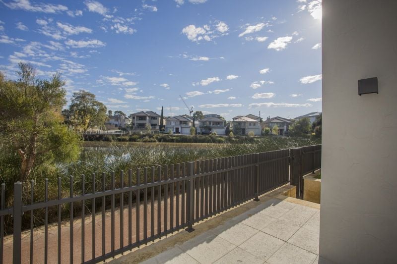 206/38 Cygnus Pde, Waterford, WA 6152