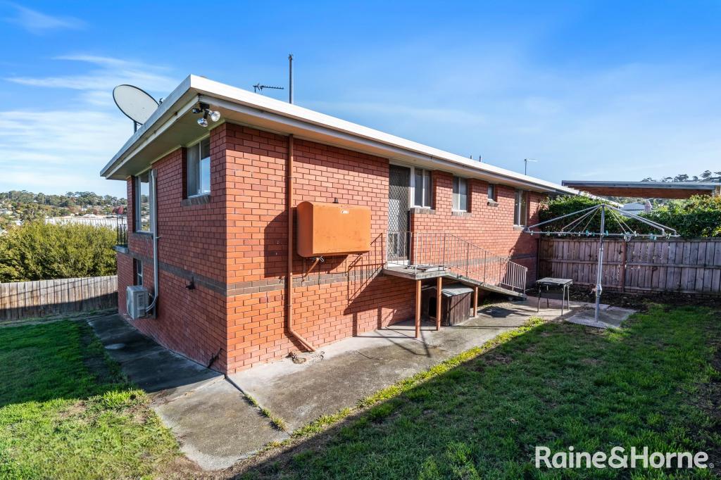 2/1 Derwent Ave, Blackmans Bay, TAS 7052