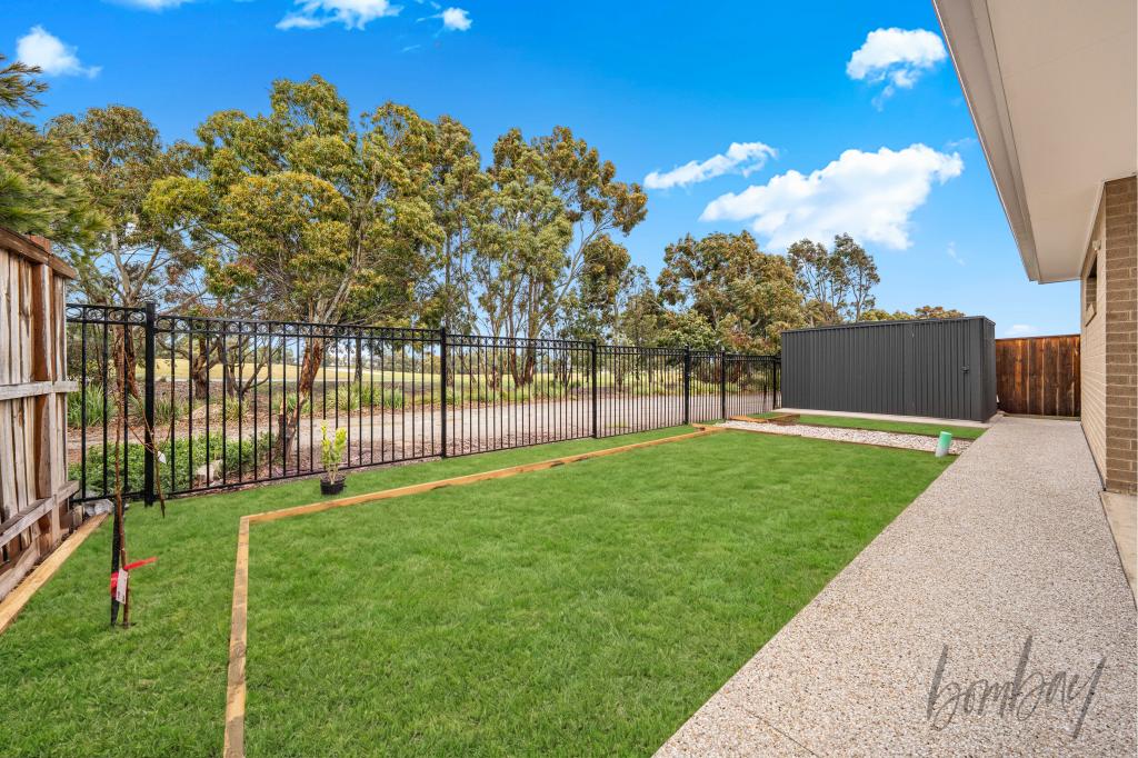 11 Beacon Cl, Beveridge, VIC 3753