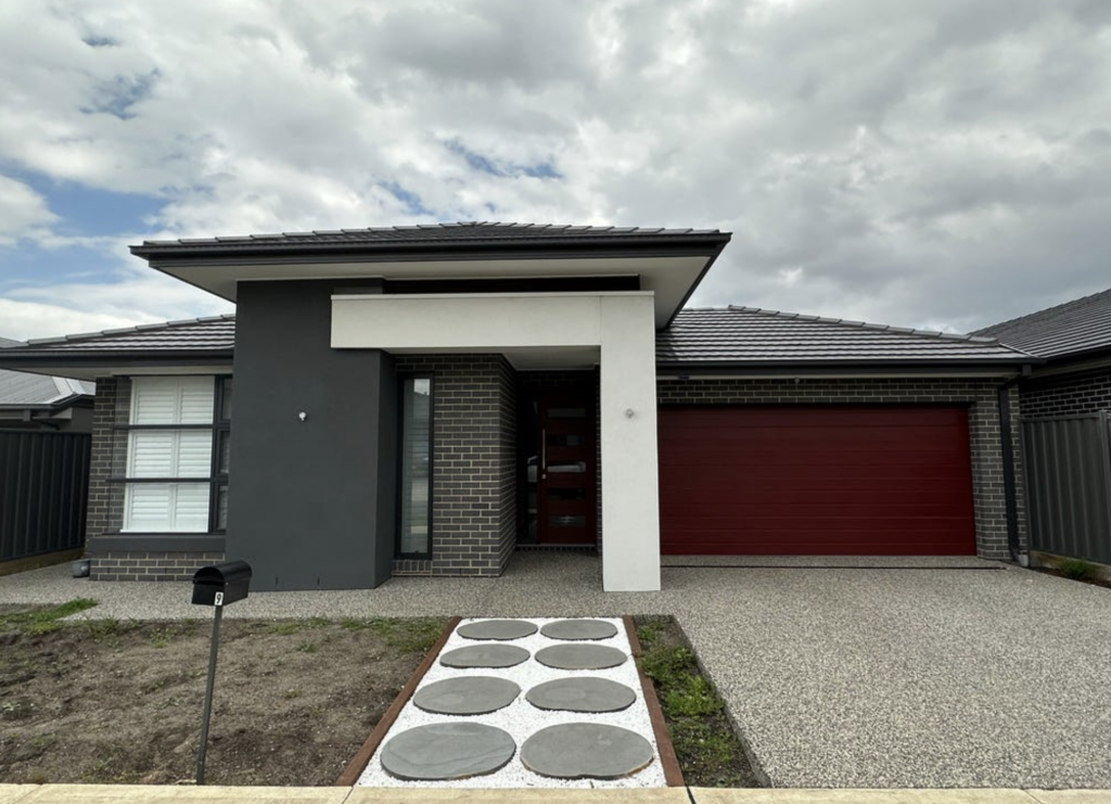 9 DEGREES RD, GREENVALE, VIC 3059