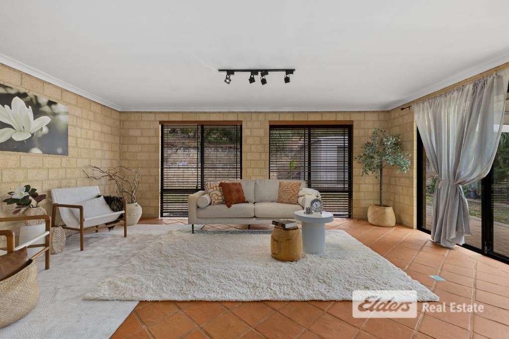 18 Christchurch Pl, College Grove, WA 6230