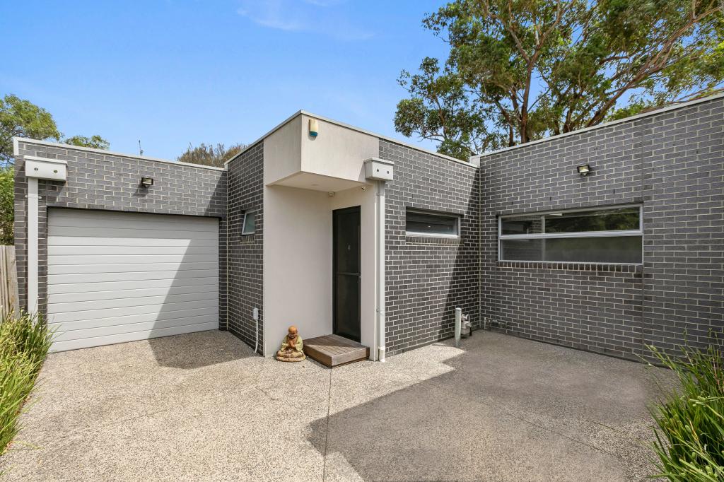 4/51 Galvin St, Altona, VIC 3018