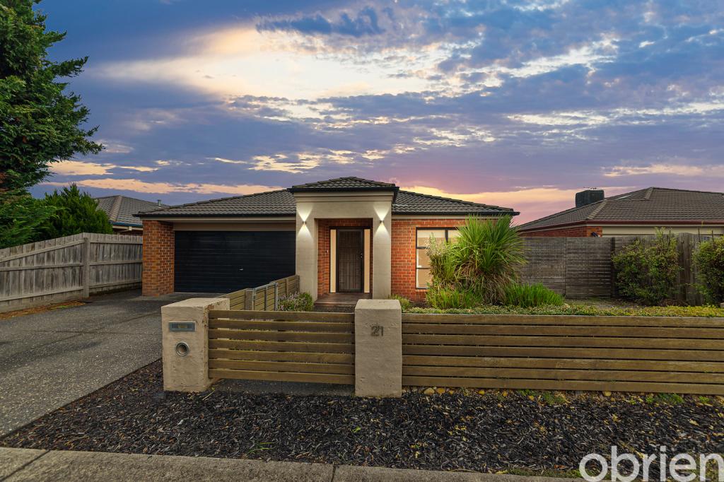21 Dempster Way, Berwick, VIC 3806