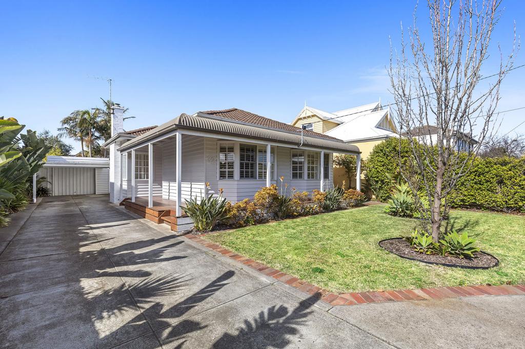 32 Fourth St, Parkdale, VIC 3195