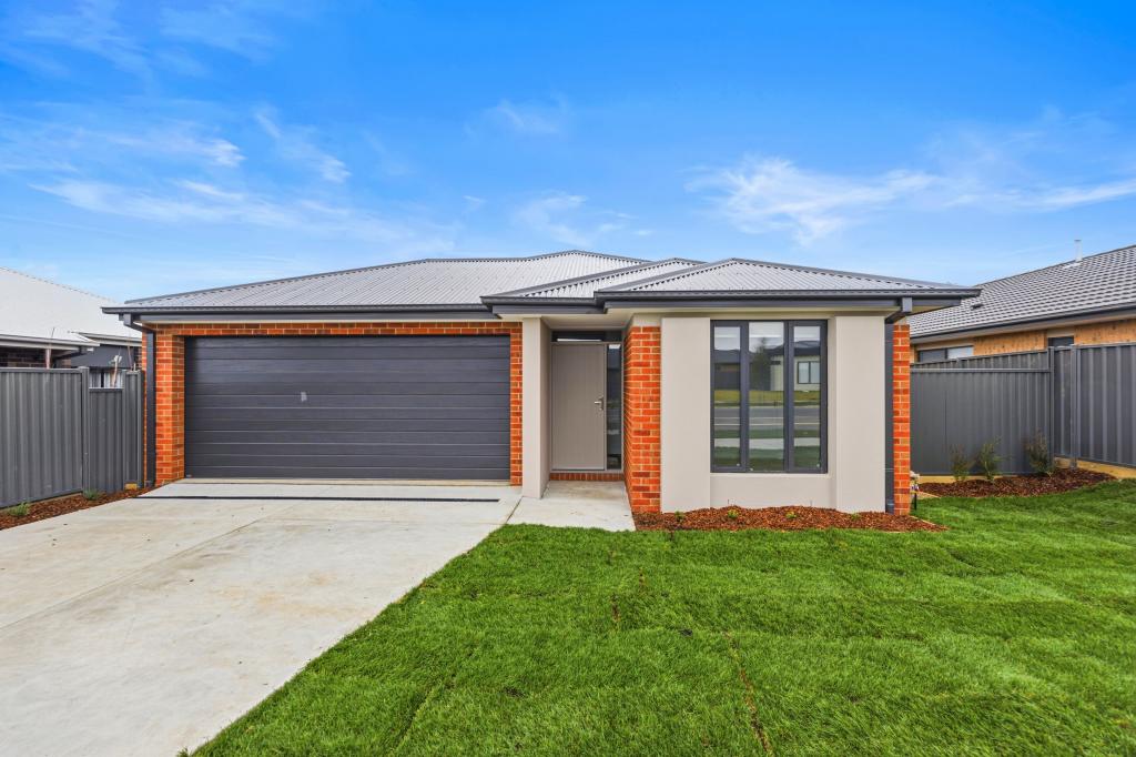 69 Messenger Pde, Lucas, VIC 3350