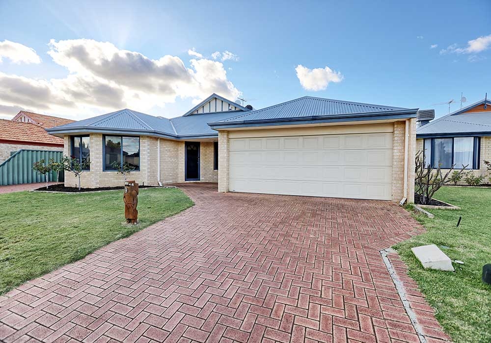 9 Fleet Cir, High Wycombe, WA 6057