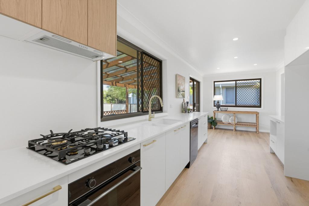 41 SABRINA AVE, BATEAU BAY, NSW 2261