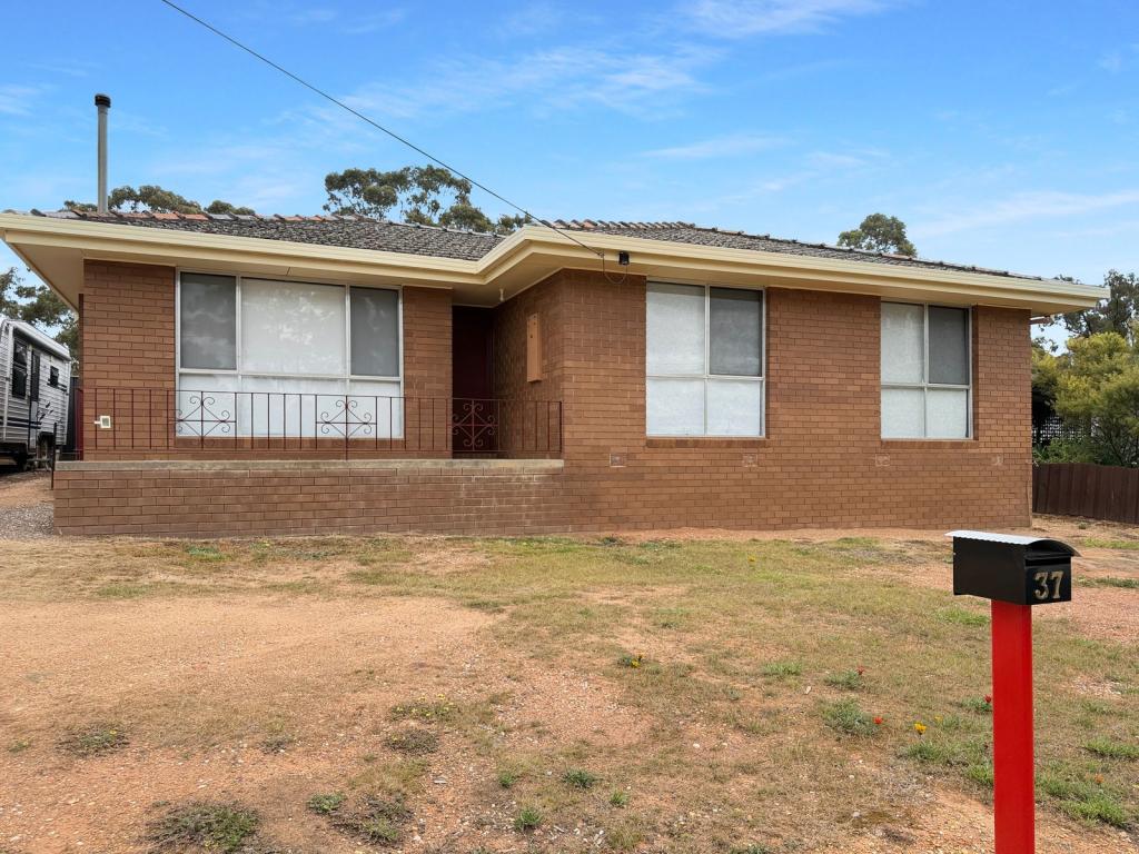 37 Pekin Rd, Maryborough, VIC 3465