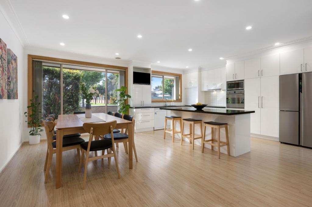 8 Bernard St, Cheltenham, VIC 3192