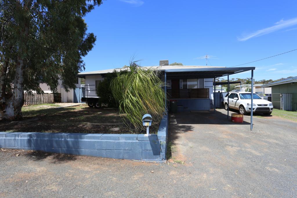 12 New Compton St, Kambalda East, WA 6442