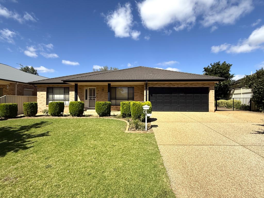 16 Dussin St, Griffith, NSW 2680
