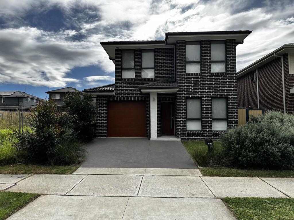 137 Ardennes Ave, Edmondson Park, NSW 2174