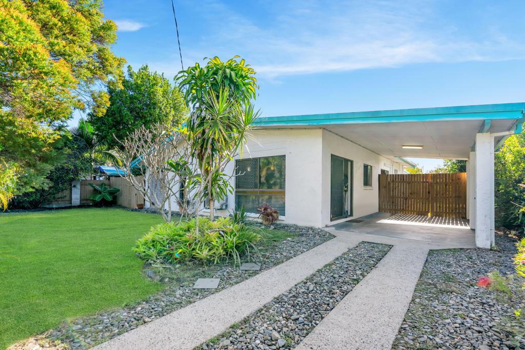 23 Oleander St, Holloways Beach, QLD 4878