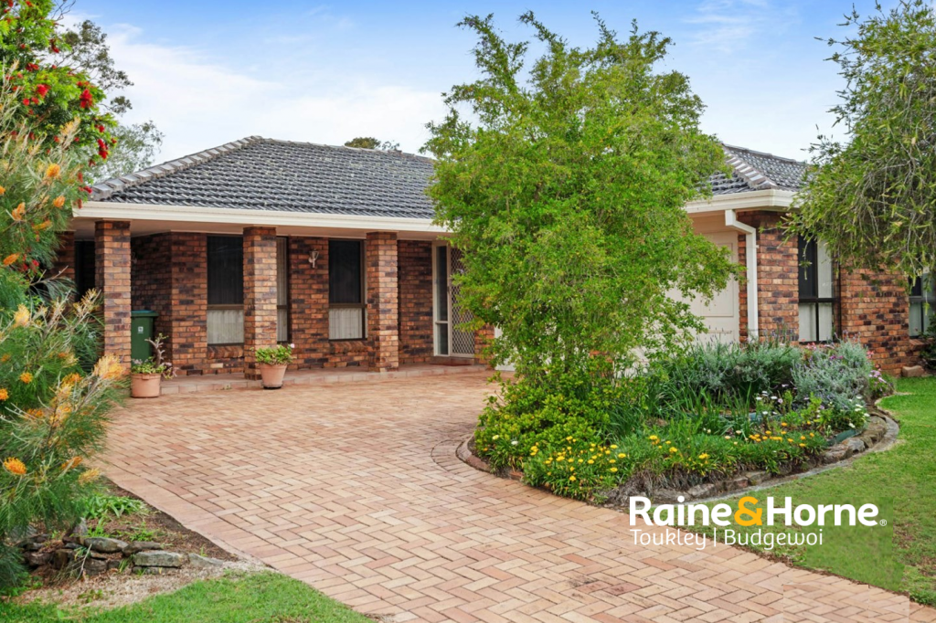 90 Gorokan Dr, Lake Haven, NSW 2263