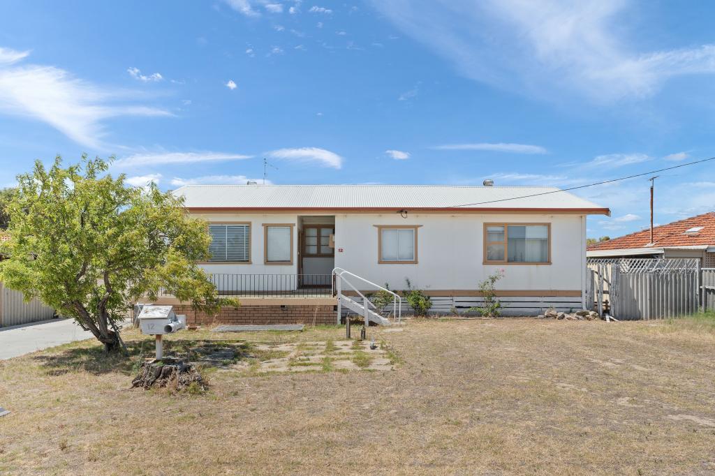 12 JOSEPH RD, SAFETY BAY, WA 6169