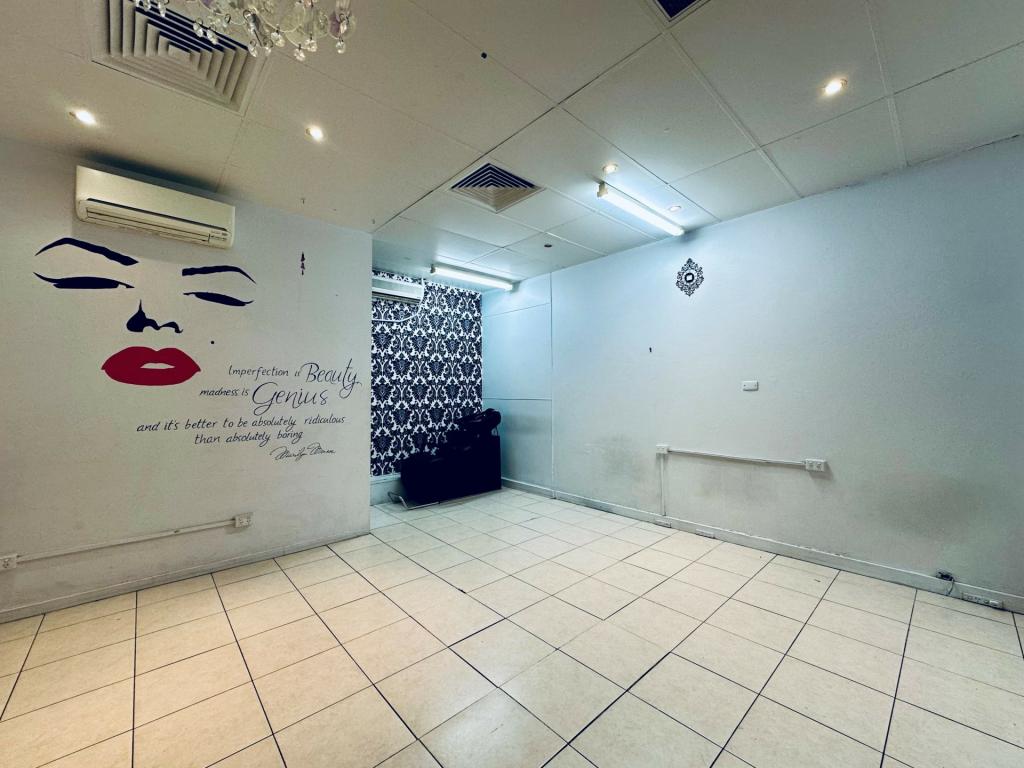 Shop 16/186 Queen St, Campbelltown, NSW 2560