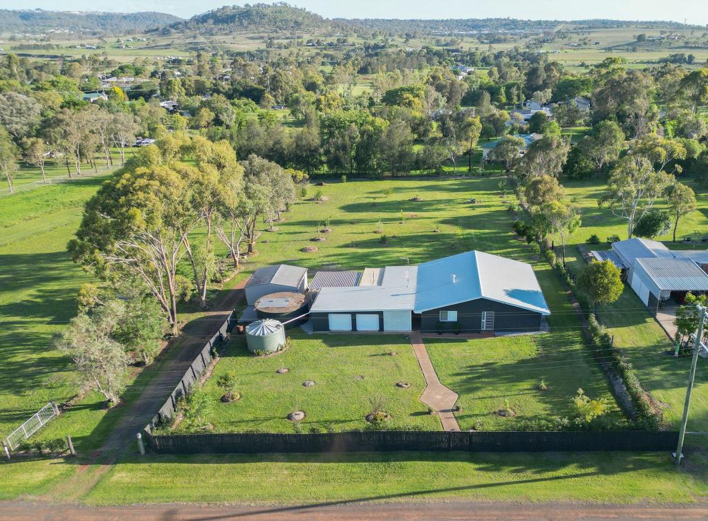 22 Burkes Rd, Gowrie Junction, QLD 4352
