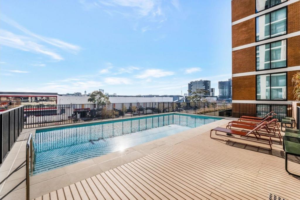 2401/245 MERRYLANDS RD, MERRYLANDS, NSW 2160