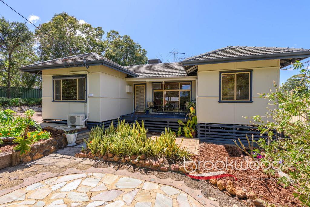 4 Narla Pl, Koongamia, WA 6056