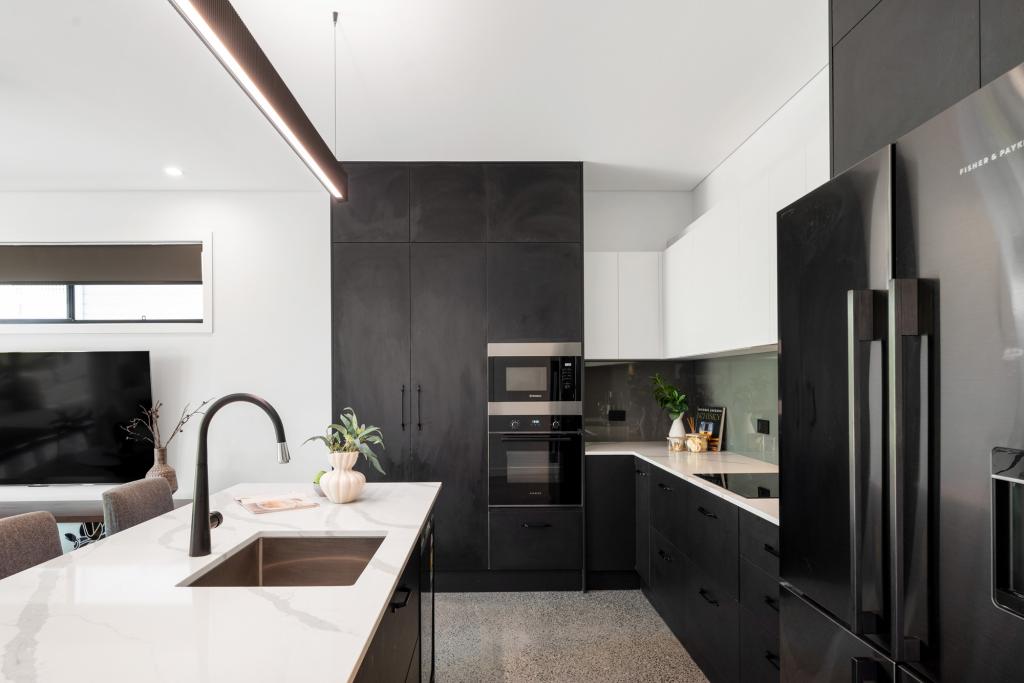 28 Burn St, Camp Hill, QLD 4152