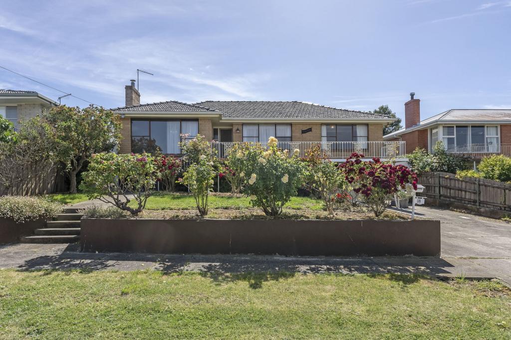 18 Julie Cres, Newnham, TAS 7248