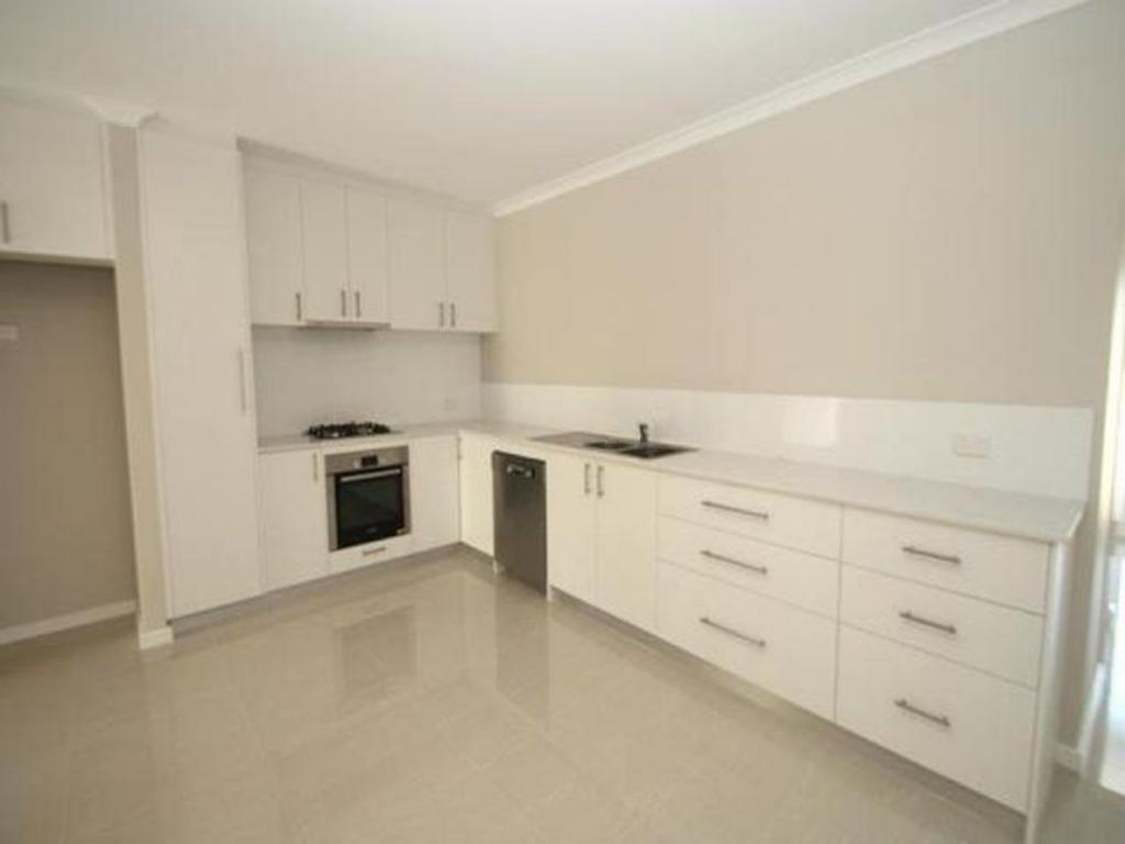 2/21 Edeline St, Spearwood, WA 6163