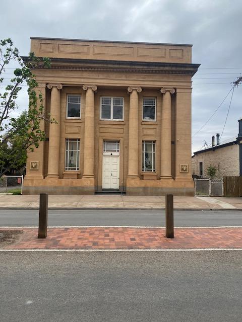 42 Gladstone St, Gladstone, SA 5473