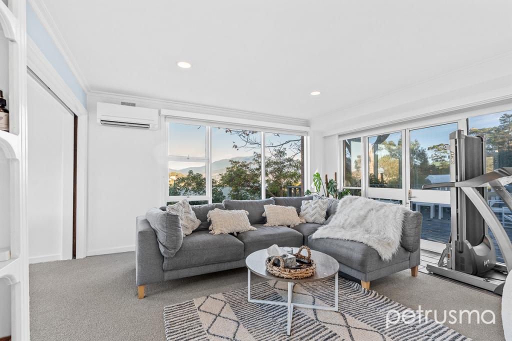 9 Cedar St, Lindisfarne, TAS 7015