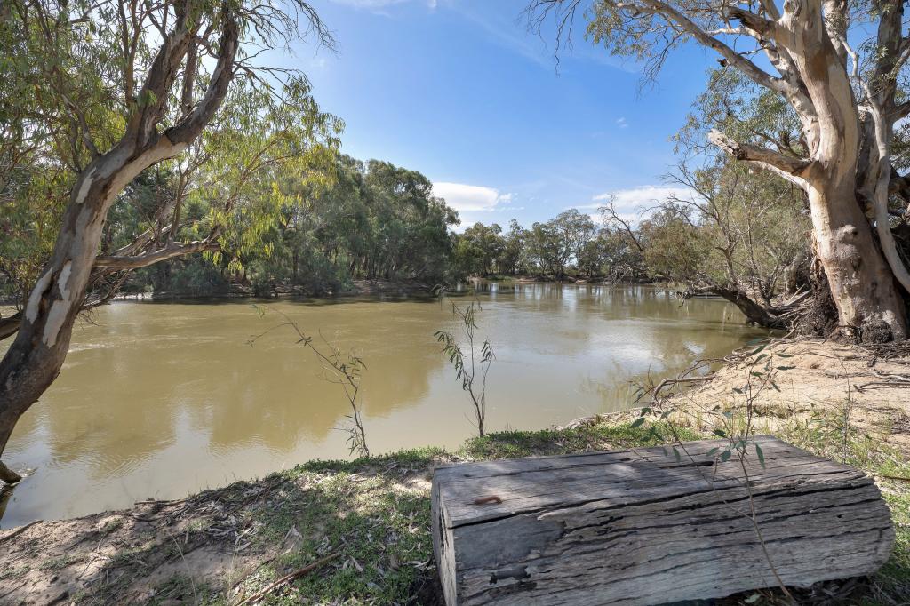 1105 Pental Island Rd, Pental Island, VIC 3586