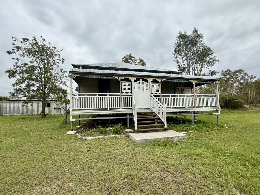 9 Topaz Cres, Lockyer Waters, QLD 4311