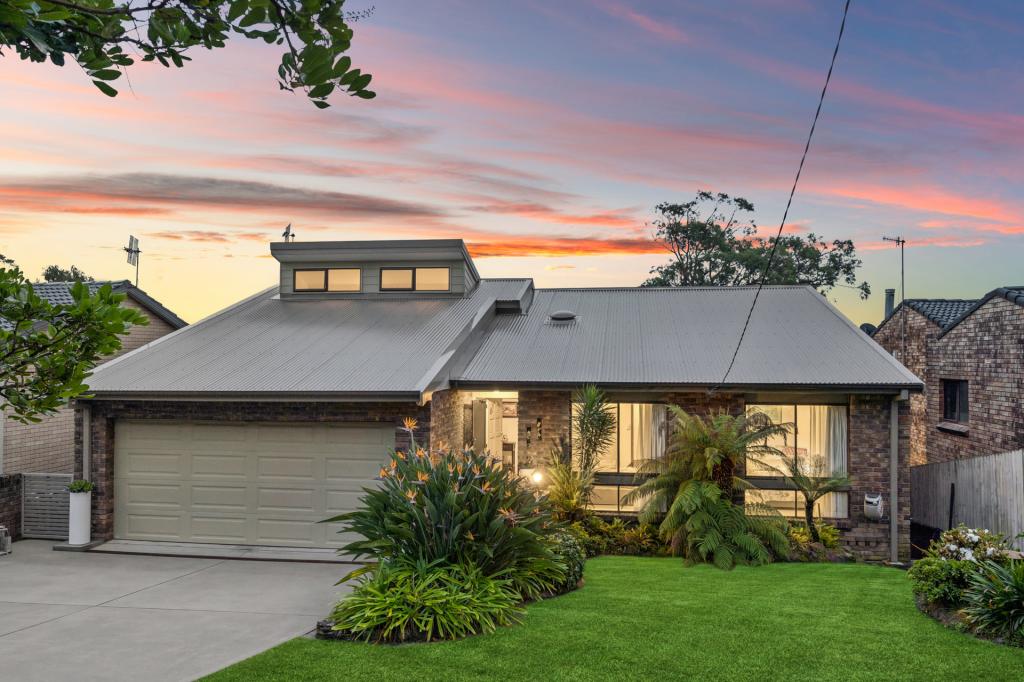 10 PASADENA AVE, BATEAU BAY, NSW 2261