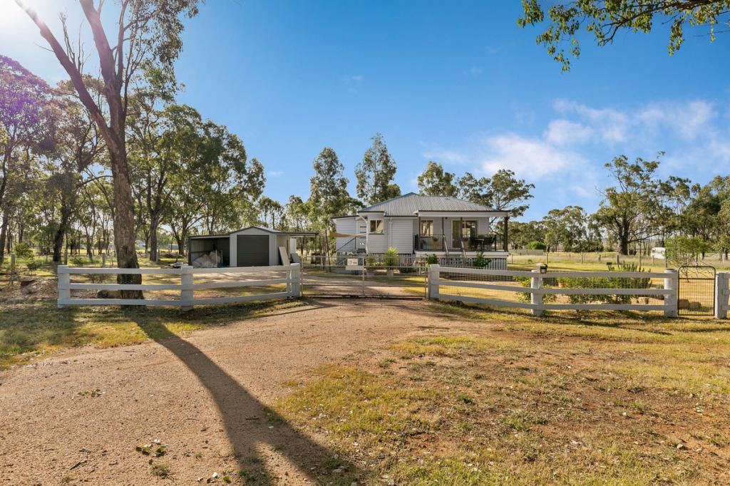 10 Allora St, Hendon, QLD 4362