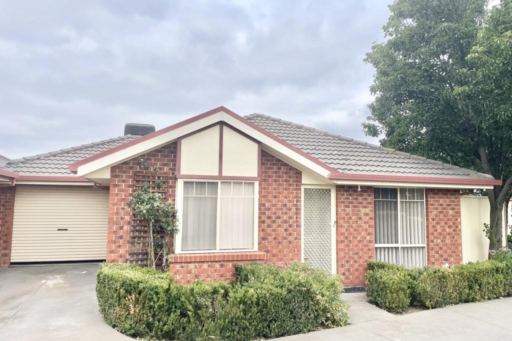 7/23 Santolin Dr, Hillside, VIC 3037