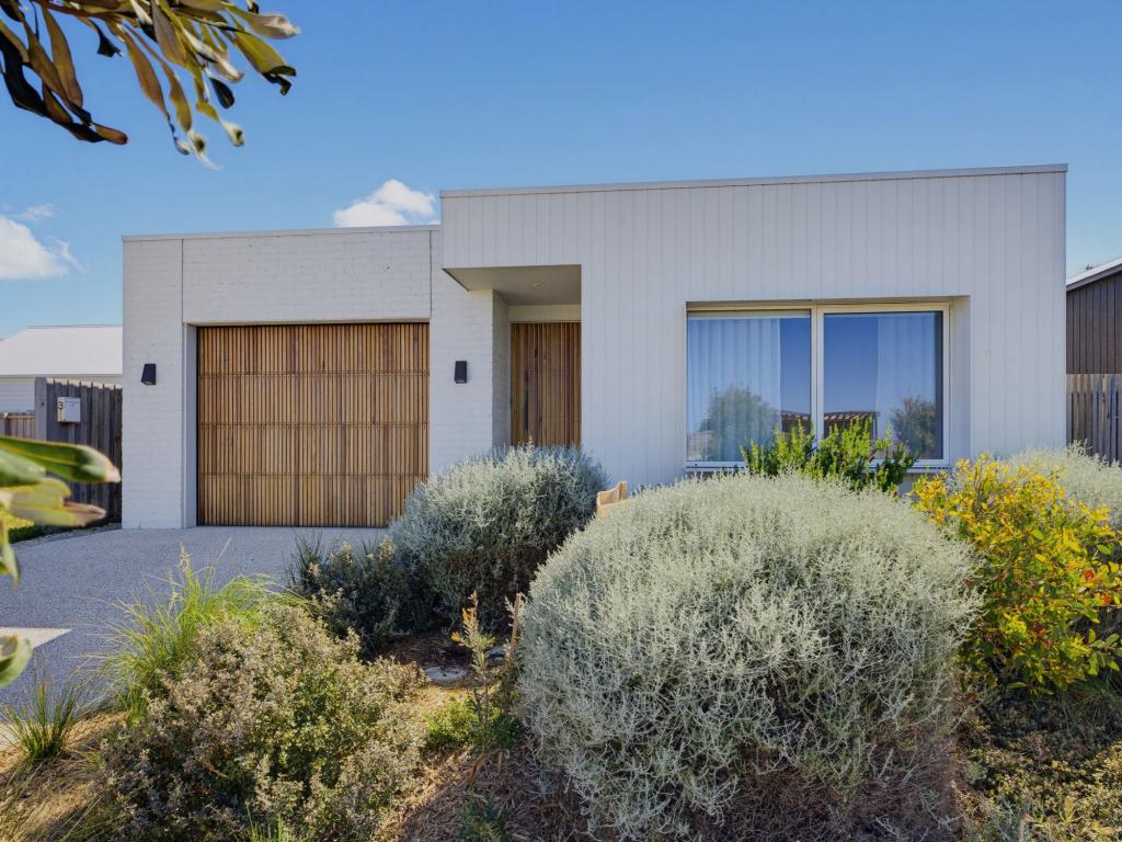 3 Spinifex Ct, Cape Paterson, VIC 3995