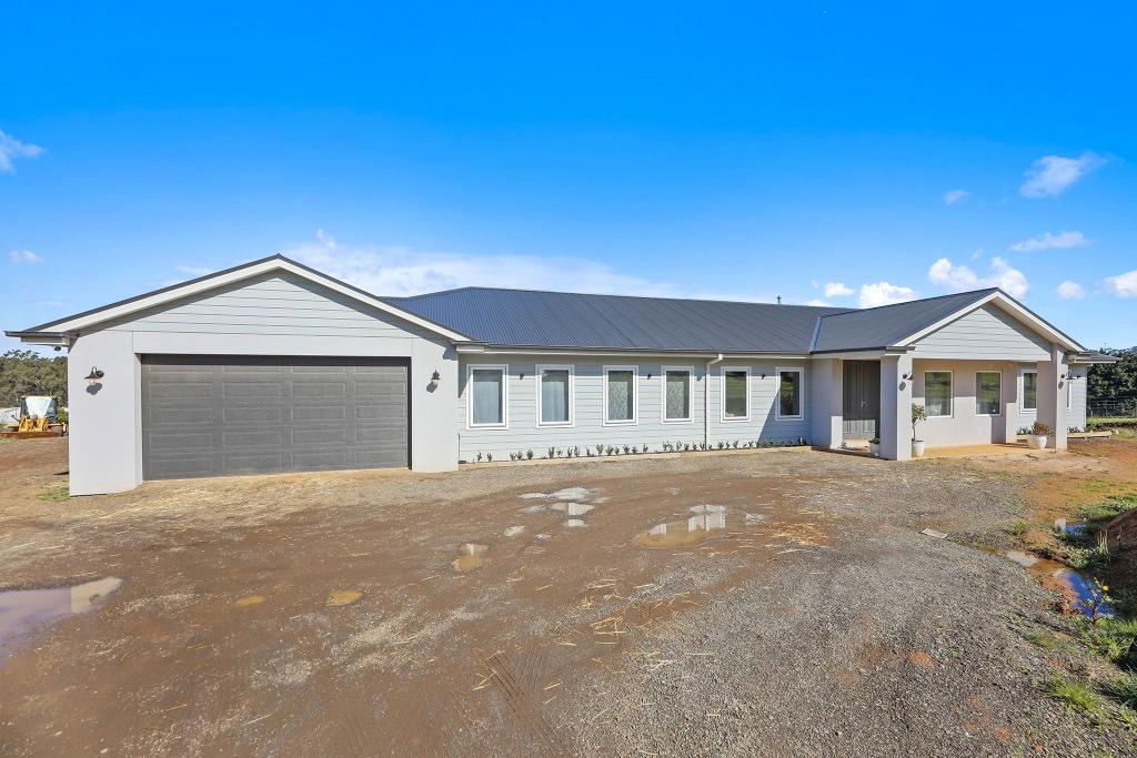 21 Wellwood Rd, Drouin, VIC 3818