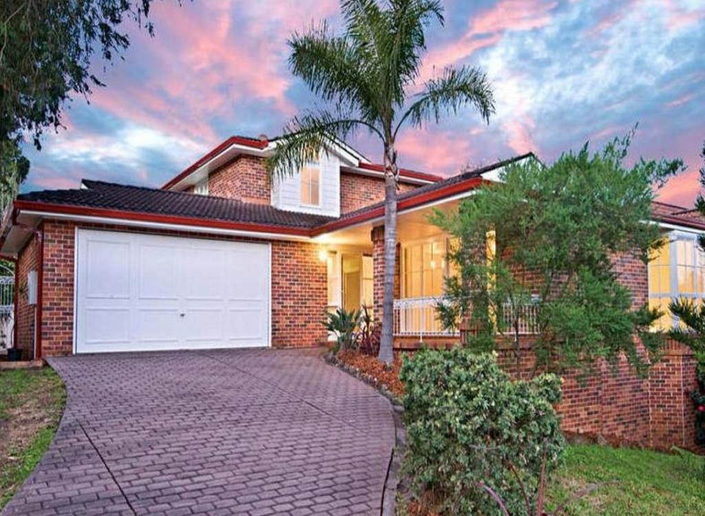 25 Crestwood Dr, Baulkham Hills, NSW 2153