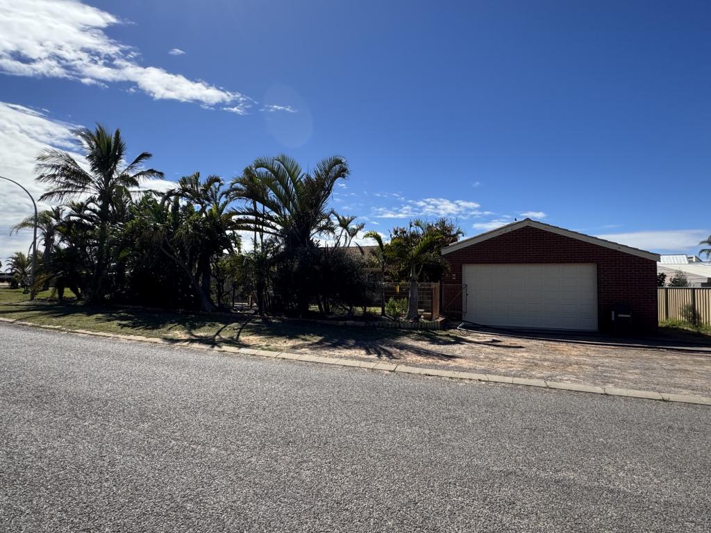 11 Batavia Cir, Kalbarri, WA 6536