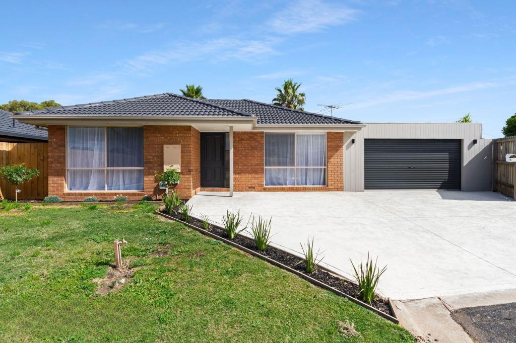 5 MOMBA CL, KURUNJANG, VIC 3337