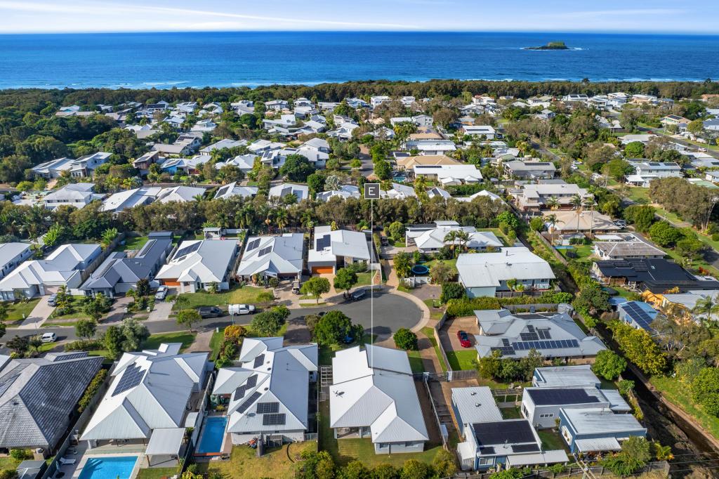 40 Surfrider Pl, Mudjimba, QLD 4564