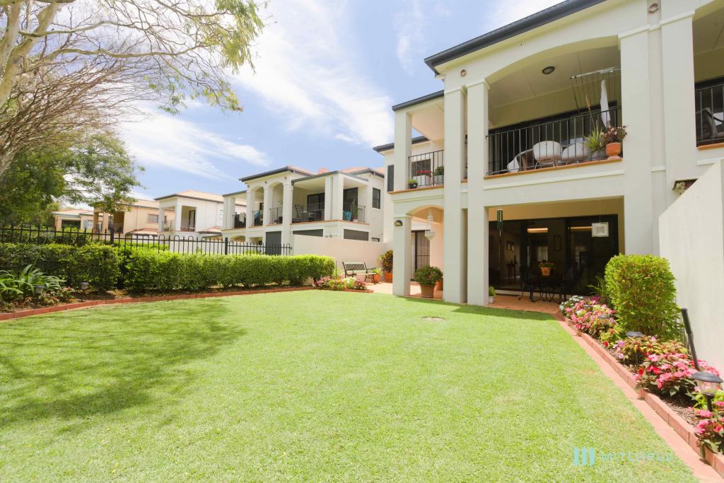104/3227 The Palladian Dr, Hope Island, QLD 4212